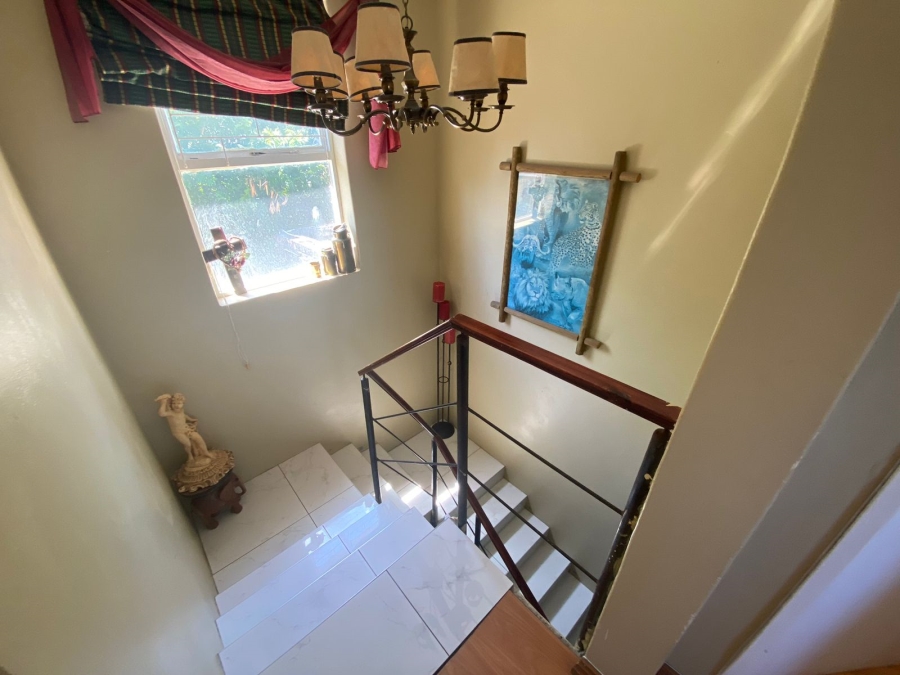 To Let 2 Bedroom Property for Rent in Table View Western Cape